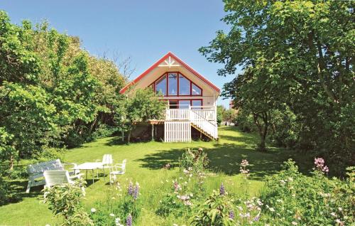 Awesome Home In Lerberget With Sauna